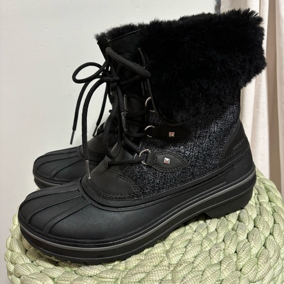 Crocs AllCast II Luxe Black Fur Lined Lace Up Vegan Snow Boots - Picture 1 of 10